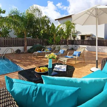 Merry Villa Ayía Nápa